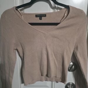 Kendall & Kylie Women's Tan Ribbed V-Neck Top